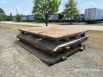 Quantity of (4) 8 ft x 12 ft (4 in Wall) Bouclier d'avancement