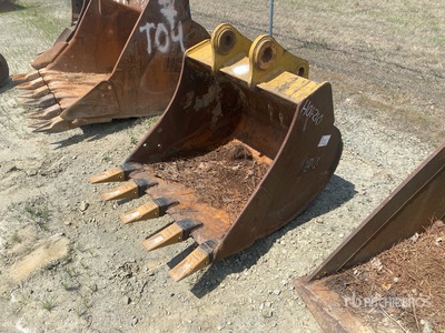 42 in Digging Excavator Bucket