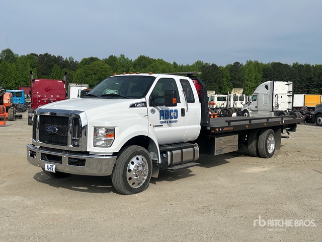 2023 Ford F-650 4x2 Extended Cab Rollback Truck