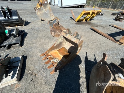 24 in Digging Excavator Bucket