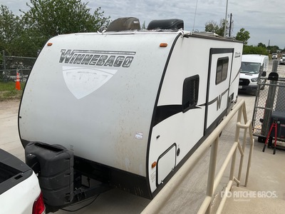 2015 Winnebago 2351DKS T/A Travel Trailer