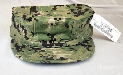 (36) Unused USN Woodland Digital Utility Caps