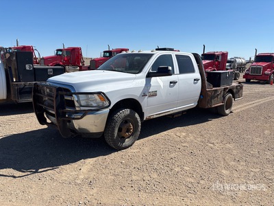 2015 Dodge Ram 3500 4x4 Crew Cab Pritsche-Lkw