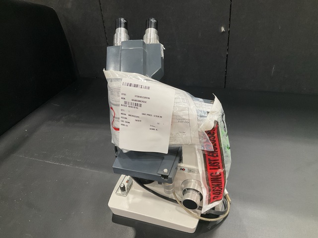 American Optical 1130 Microscope