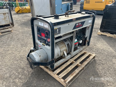2013 Red-D-Arc D300K 3+3 300 A Skid-Mounted Stick を見 Welder - Fueled (Inoperable)