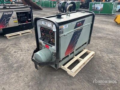 2012 Lincoln 300 A Skid-Mounted Stick を見 Welder - Fueled (Inoperable)