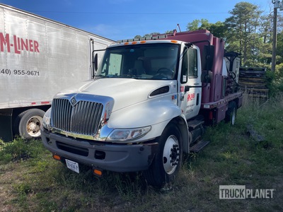 2003 International 4300 4x2 Camion caldera