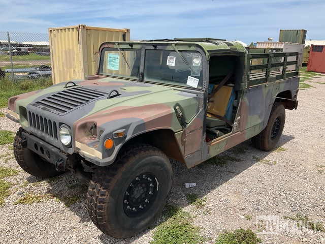 2007 AM General M1097R1 HMMWV 2 Door Soft Top w/Truck Body