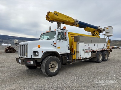 Altec AM855E88 88 ft on 1999 International F2674 6x4 Bucket Truck