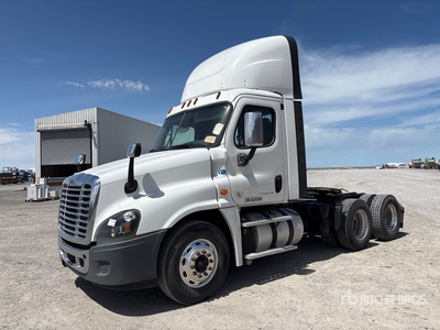 2018 Freightliner Cascadia 125 T/A Day Cab Truck Tractor