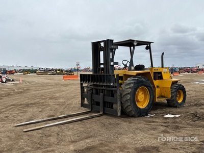 Sellick SD80 8000 lb 4x2 Rough Terrain Forklift