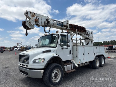 2014 Freightliner M2 106 Digger Derrick Truck