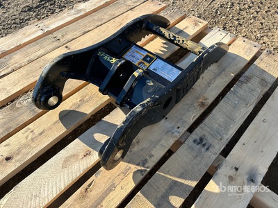 Cat 11 in Excavator Thumb