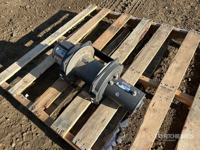 Warn 7 in 3000 lb Winch