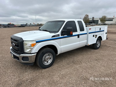 2016 Ford F-250 XL 4x2 Extended Cab Utility Truck