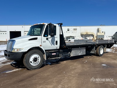 2008 International DuraStar 4300 4x2 Ciężarówka z płaską platformą
