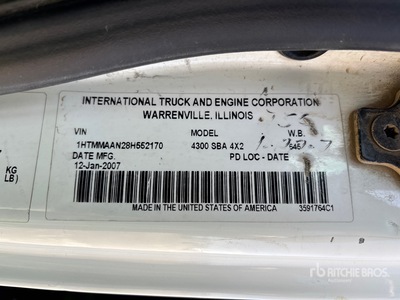 2008 International DuraStar 4300 4x2 Flatbed Truck