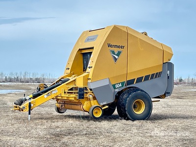 2020 Vermeer 604 pro Round Baler