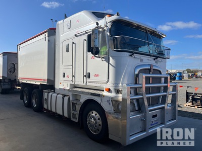 2017 Kenworth K200 Tri/A Dump Truck
