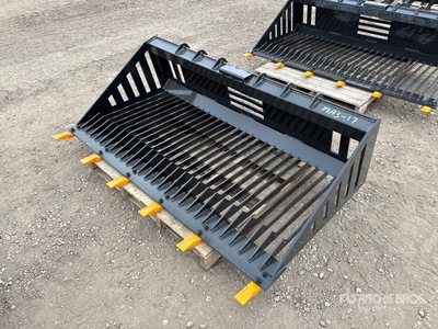 2026 GIYI GY-RB66 66 in Skid Steer Rock Bucket (Unused)