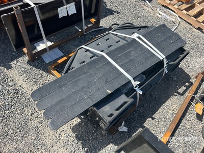 2026 GIYI GY-SF60 Skid Steer Forks (Unused)