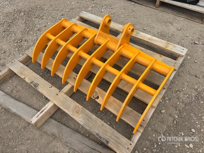 2026 GIYI 38 in Excavator Rake - Fits Cat 303 (Unused)
