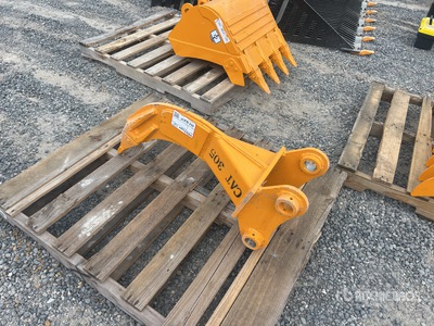 2026 GIYI エクスカベーター リッパー - Fits Cat 305 (Unused)
