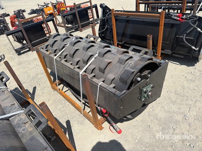 2026 GIYI GY-CW70 59 in Skid Steer Compactor Wheel スキッドステア付属部品 (Unused)