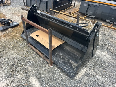 2026 GIYI GY-KH72F 72 in Multi-Purpose Skid Steer Bucket (Unused)