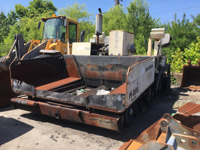 2005 Ingersoll-Rand/Blaw-Knox PF-5510 Asphalt Paver 2005 Ingersoll-Rand/Blaw-Knox PF-5510 Asphalt Paver