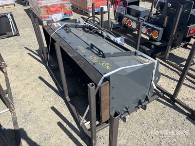 2026 GIYI GY-MB77 105 in Skid Steer Manure Bucket (Unused)
