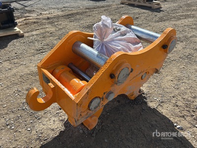 2026 GIYI Acoplador de excavadora - Fits Cat 320 (Unused)