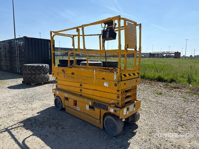 2007 Haulotte Compact 10N Schaarlift (Inoperable)