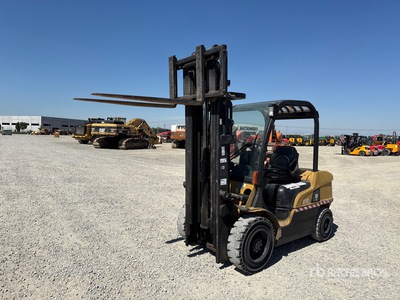 2008 Cat DP30N 3000 kg フォークリフト