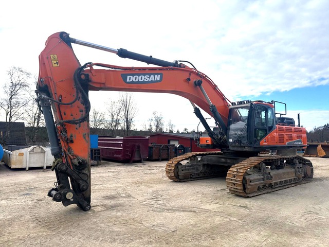 2018 Doosan DX530LC-5 Tracked Excavator
