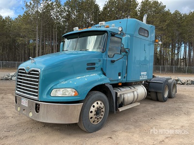 2006 Mack CXN613 Vision 6x4 T/A Sleeper Truck Tractor