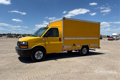 2021 GMC Savana 3500 4x2 Kastenwägen