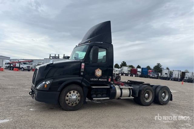 2017 Volvo VNL 6x4 T/A Day Cab Truck Tractor