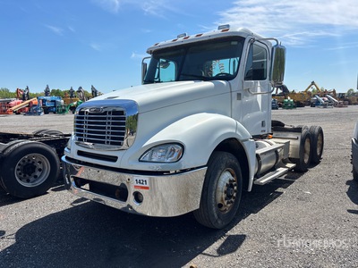2007 Freightliner Columbia 120 6x4 Ciągnik siodłowy T/A z kabiną dzienną (Inoperable)