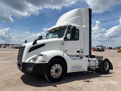 2019 Volvo VNL300 4x2 S/A Day Cab Truck Tractor