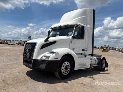 2019 Volvo VNL300 4x2 S/A Day Cab Truck Tractor