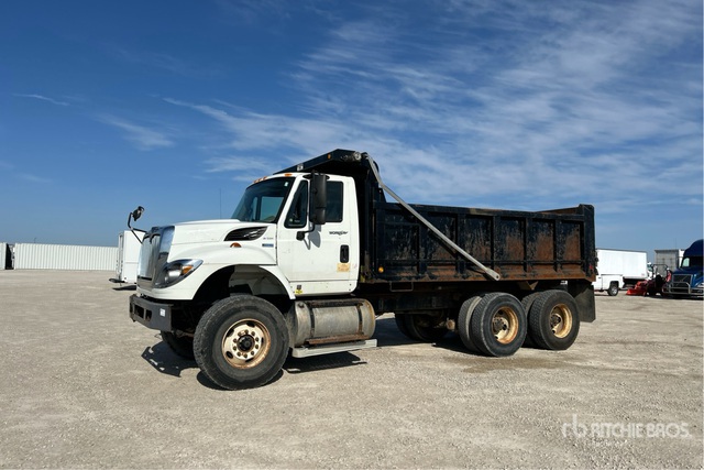 2014 International 7400 6x4 T/A Dump Truck