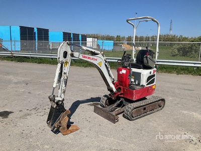 2021 Takeuchi TB210 Mini Excavator