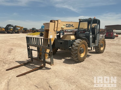 2017 (unverified) Gehl RS8-42 Telehandler