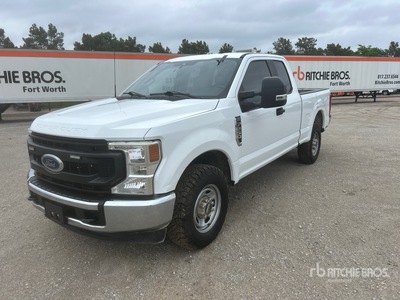 2022 Ford F-250 XL 4x2 Extended Cab Pickup