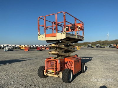 2015 JLG 260MRT 4x4 Diesel Scissor Lift