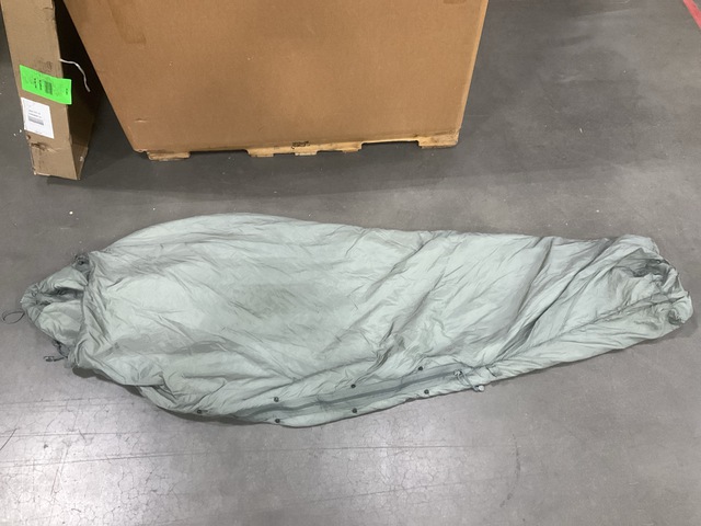 (41) Sleeping Bags
