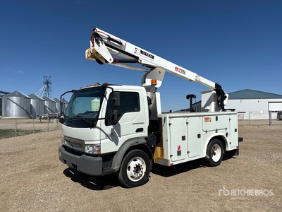 2006 UTEM 36 ft on 2007 International CO-LFE 4x2 Camión con Canastilla