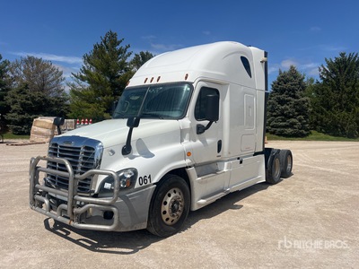 2016 Freightliner Cascadia 125 6x4 トラックトラクター（T/A）