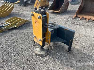 Handy HPD680 Skid Steer Post Driver